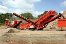 Mobile crushing and screening equipment