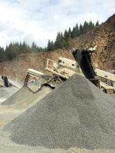 Mineral aggregate pile