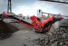 Terex Finlay 863 screen in use at Murphy's Wharf in Charlton