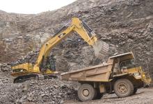 Wainwright's new CAT 365C at Moons Hill quarry