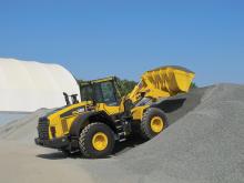 Komatsu unveils WA380-7 loader