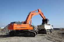 Doosan DX 480 excavator