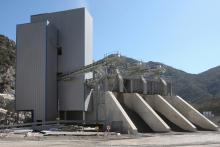 A new enclosed screening tower with storage for aggregates